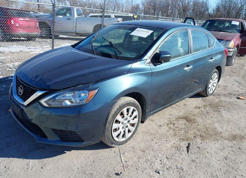 Photo 2 of 2016 Nissan Sentra SV (VIN 3N1AB7AP7GY251572)