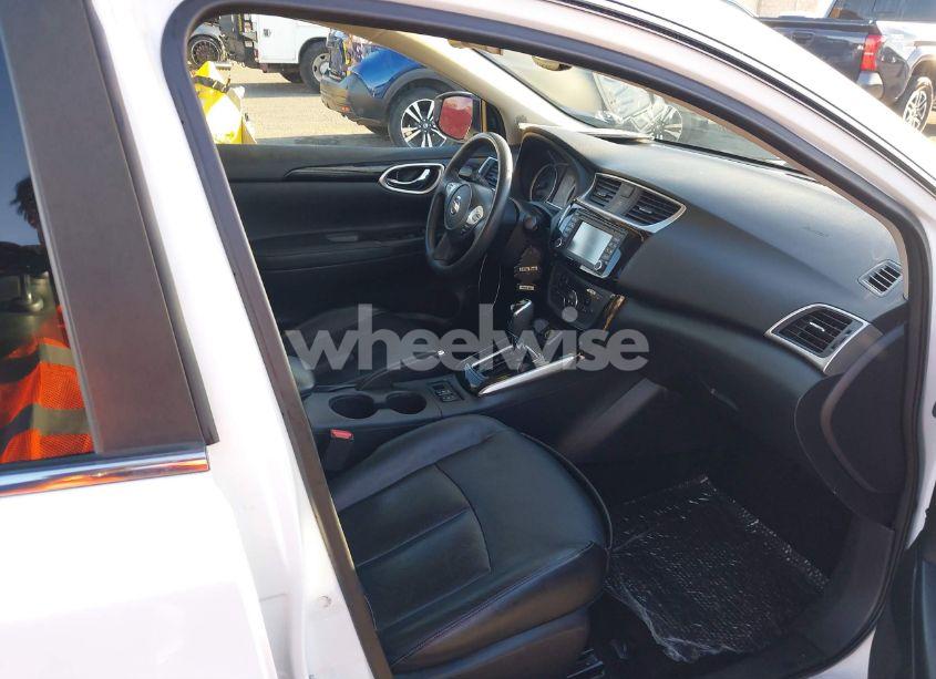 Photo 5 of 2016 Nissan Sentra SL (VIN 3N1AB7AP7GY294857)