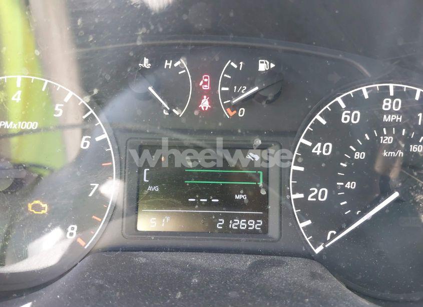 Photo 7 of 2016 Nissan Sentra S (VIN 3N1AB7AP7GY301984)