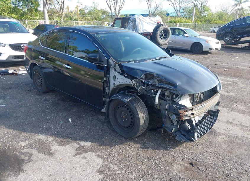 2016 Nissan Sentra S (VIN 3N1AB7AP7GY313617) main photo