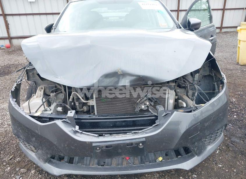 Photo 6 of 2017 Nissan Sentra SV (VIN 3N1AB7AP7HL701963)