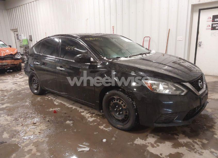2017 Nissan Sentra S (VIN 3N1AB7AP7HY250939) main photo