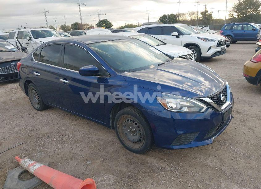 2017 Nissan Sentra S (VIN 3N1AB7AP7HY272231) main photo