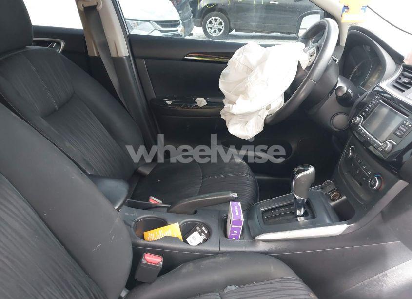 Photo 5 of 2017 Nissan Sentra SV (VIN 3N1AB7AP7HY307382)