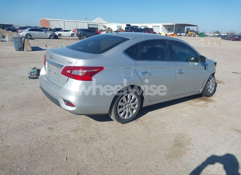 Photo 4 of 2017 Nissan Sentra SV (VIN 3N1AB7AP7HY309973)