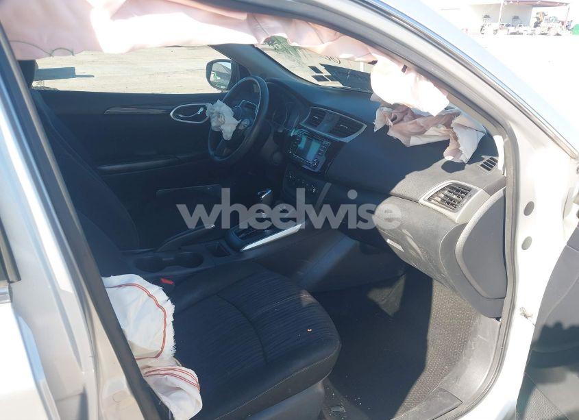 Photo 5 of 2017 Nissan Sentra SV (VIN 3N1AB7AP7HY309973)