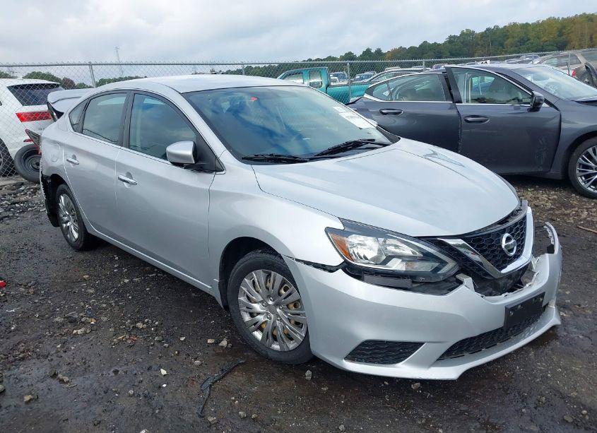 2017 Nissan Sentra S (VIN 3N1AB7AP7HY333481) main photo