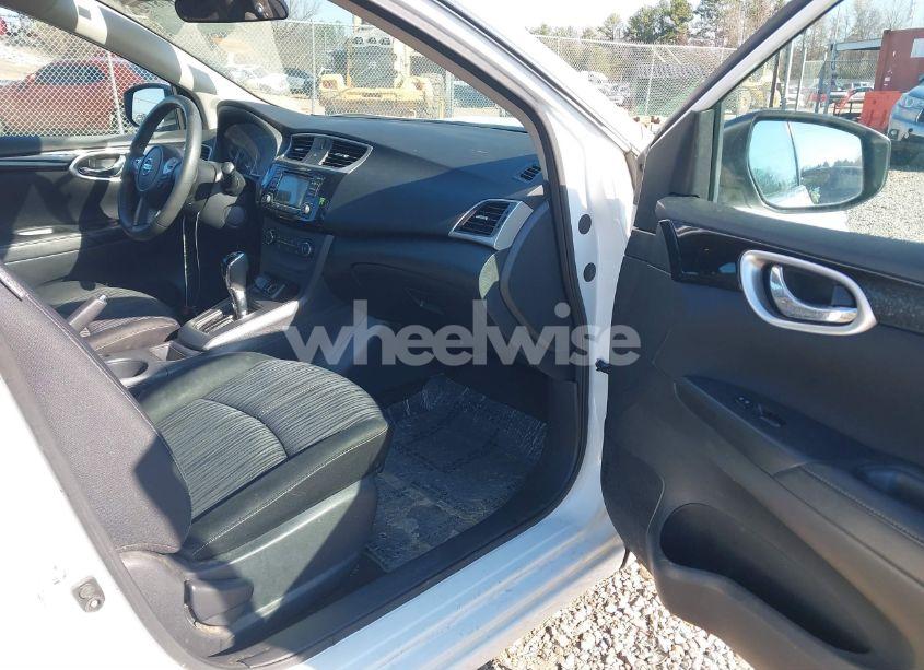 Photo 5 of 2017 Nissan Sentra SV (VIN 3N1AB7AP7HY349549)