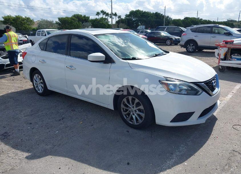 2017 Nissan Sentra SV (VIN 3N1AB7AP7HY354864) main photo
