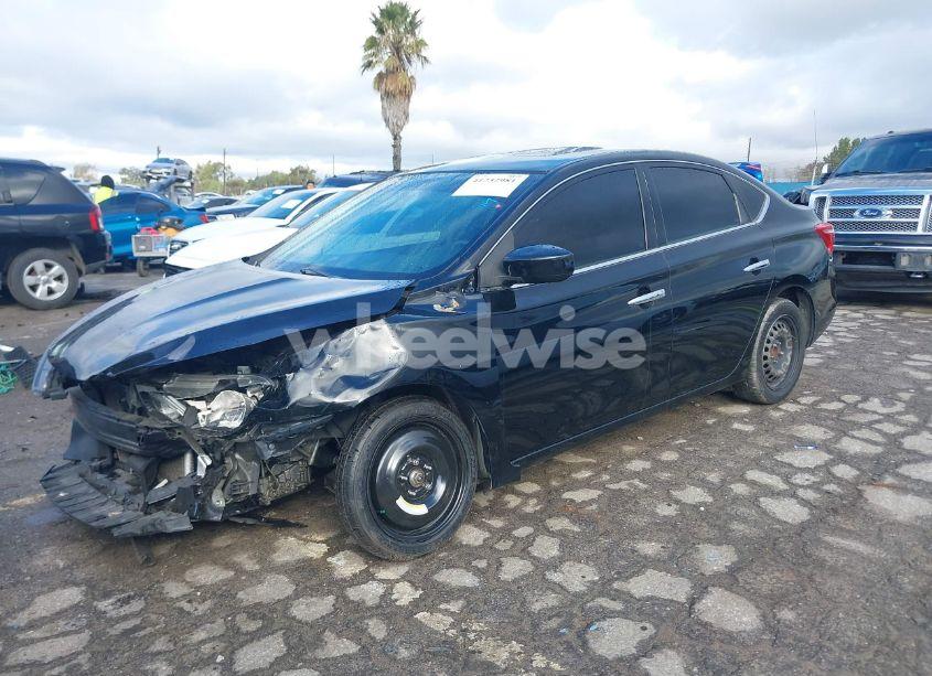 Photo 2 of 2017 Nissan Sentra SV (VIN 3N1AB7AP7HY400368)