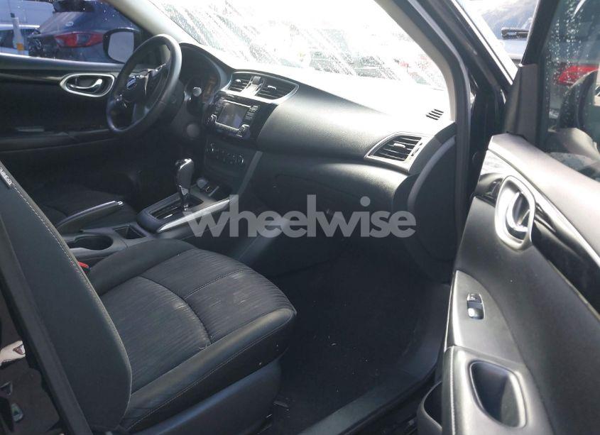 Photo 5 of 2017 Nissan Sentra SV (VIN 3N1AB7AP7HY400368)