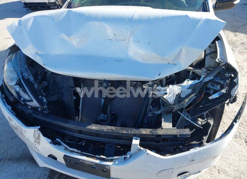 Photo 6 of 2017 Nissan Sentra SR (VIN 3N1AB7AP7HY407644)