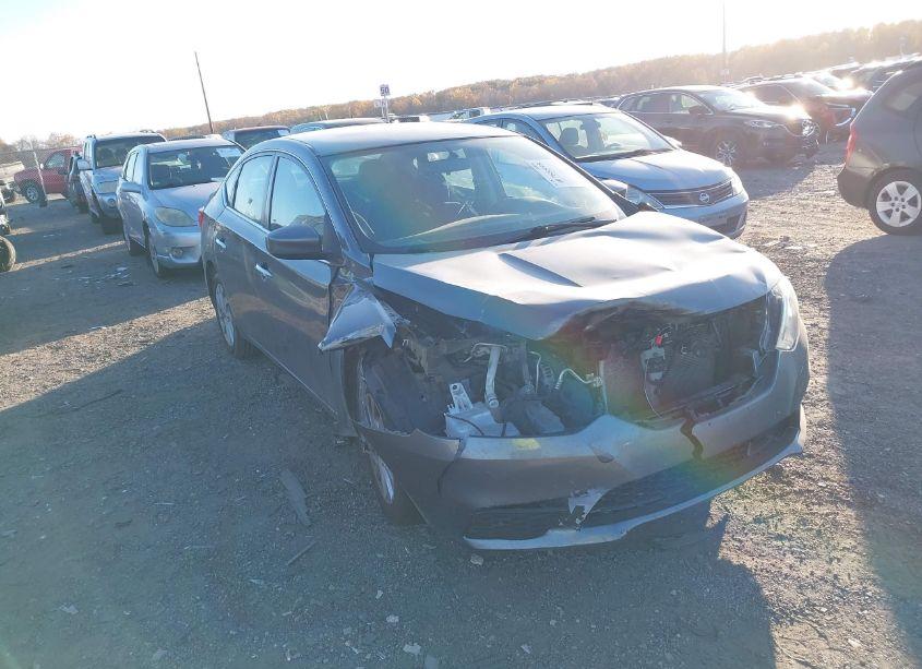 2018 Nissan Sentra SV (VIN 3N1AB7AP7JL613646) main photo
