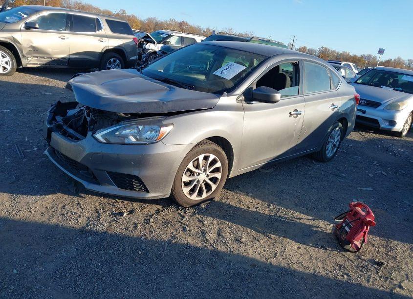 Photo 2 of 2018 Nissan Sentra SV (VIN 3N1AB7AP7JL613646)