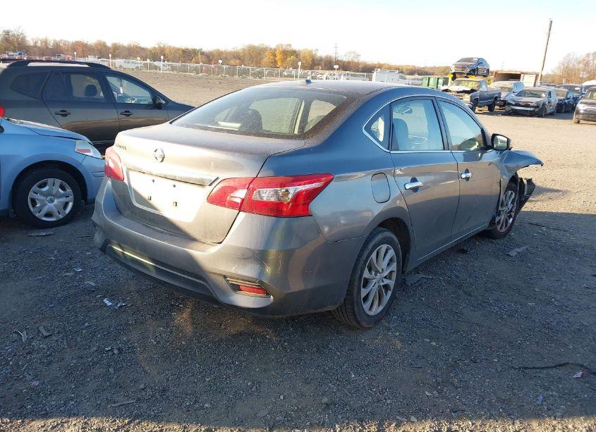 Photo 4 of 2018 Nissan Sentra SV (VIN 3N1AB7AP7JL613646)