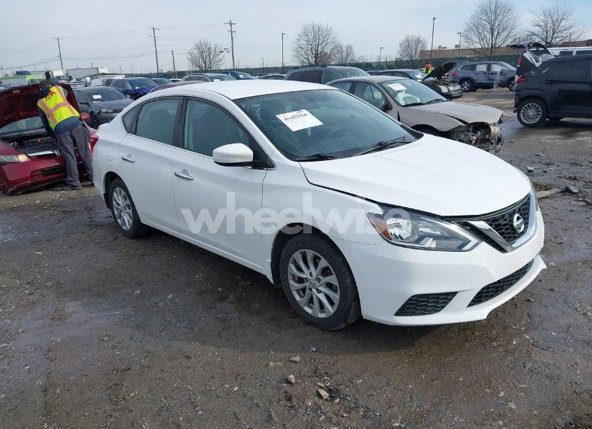 2018 Nissan Sentra SV (VIN 3N1AB7AP7JL627272) main photo