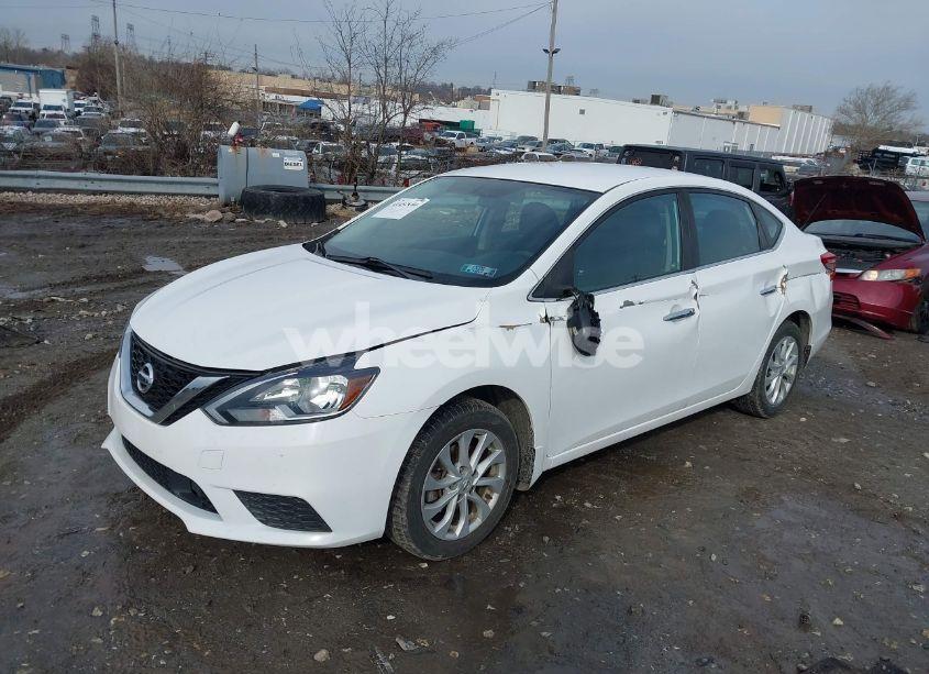 Photo 2 of 2018 Nissan Sentra SV (VIN 3N1AB7AP7JL627272)