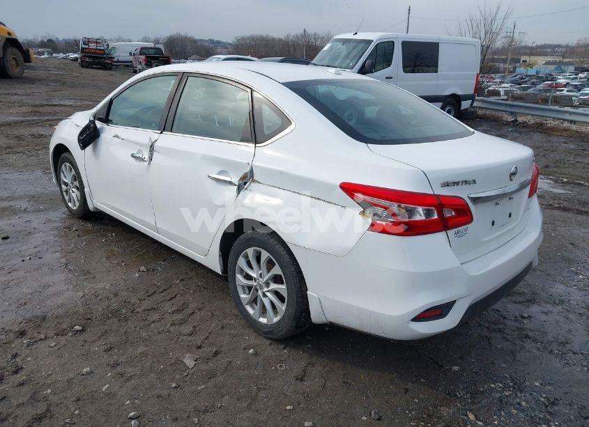 Photo 3 of 2018 Nissan Sentra SV (VIN 3N1AB7AP7JL627272)