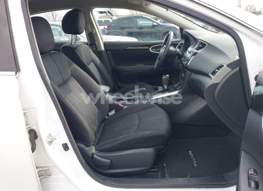 Photo 5 of 2018 Nissan Sentra SV (VIN 3N1AB7AP7JL627272)