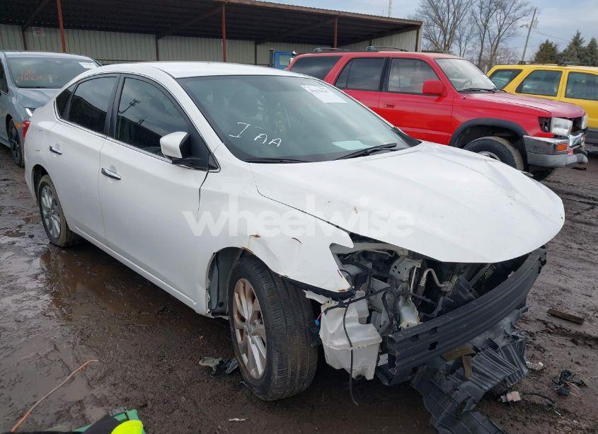 2018 Nissan Sentra SV (VIN 3N1AB7AP7JL628776) main photo