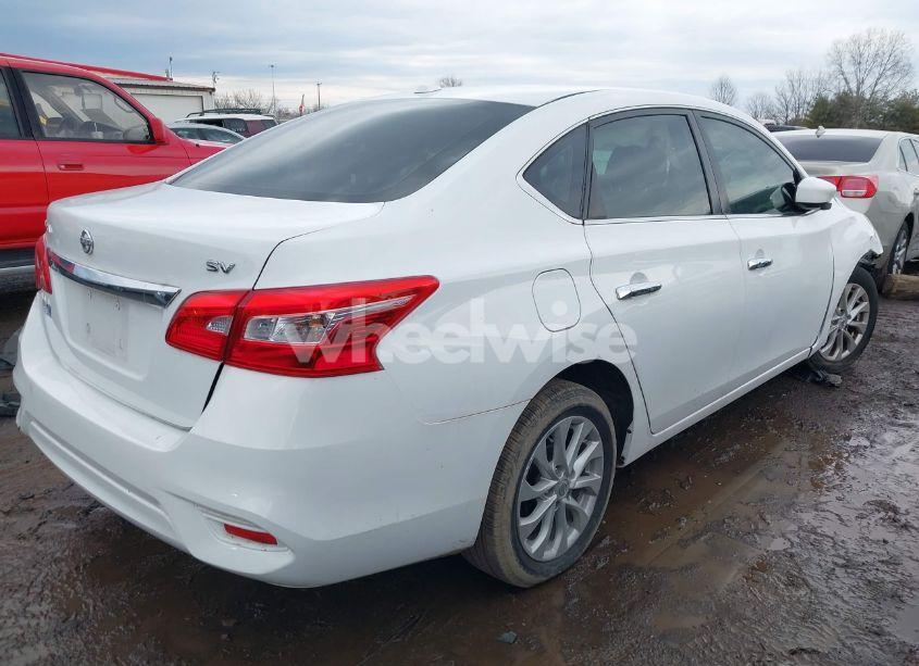 Photo 4 of 2018 Nissan Sentra SV (VIN 3N1AB7AP7JL628776)