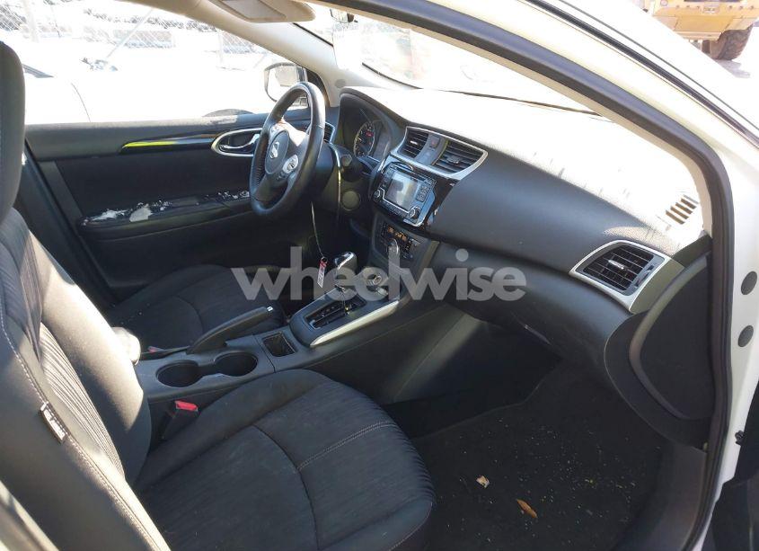 Photo 5 of 2018 Nissan Sentra SV (VIN 3N1AB7AP7JL630172)