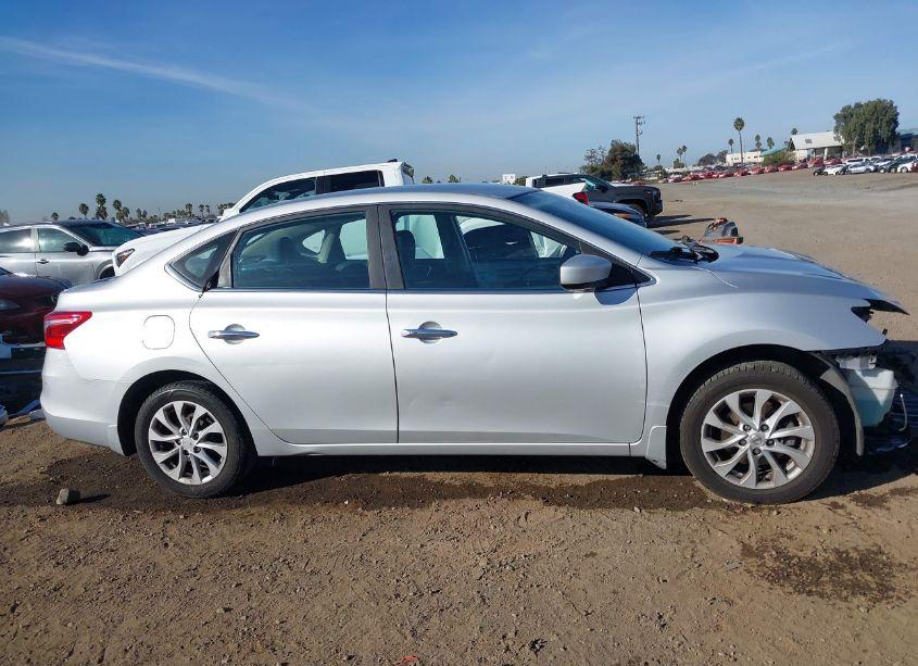 Photo 14 of 2018 Nissan Sentra SV (VIN 3N1AB7AP7JL630723)