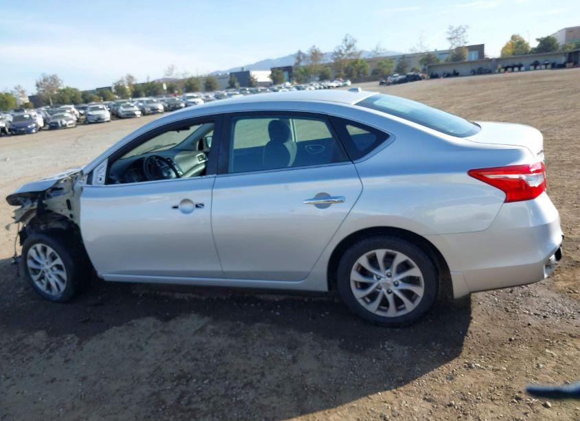 Photo 15 of 2018 Nissan Sentra SV (VIN 3N1AB7AP7JL630723)