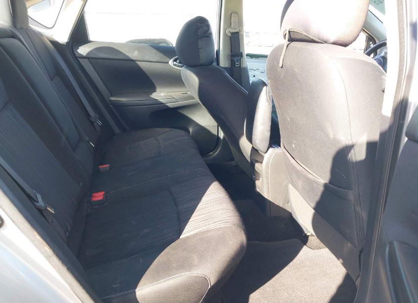 Photo 8 of 2018 Nissan Sentra SV (VIN 3N1AB7AP7JL630723)