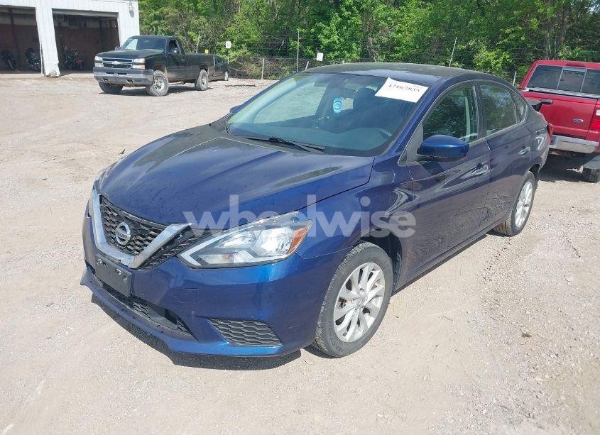 Photo 2 of 2018 Nissan Sentra SV (VIN 3N1AB7AP7JL640278)