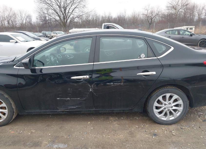 Photo 14 of 2018 Nissan Sentra SV (VIN 3N1AB7AP7JL643455)