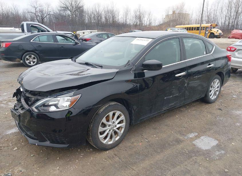 Photo 2 of 2018 Nissan Sentra SV (VIN 3N1AB7AP7JL643455)