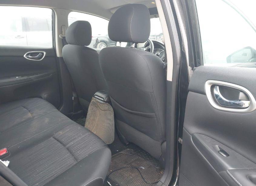 Photo 8 of 2018 Nissan Sentra SV (VIN 3N1AB7AP7JL643455)