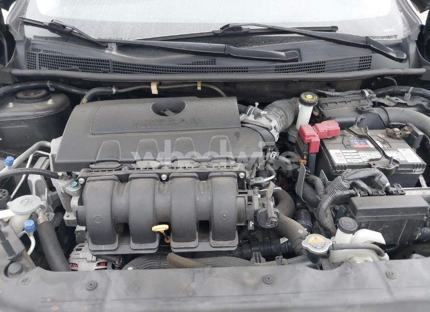 Photo 10 of 2018 Nissan Sentra SV (VIN 3N1AB7AP7JL655430)