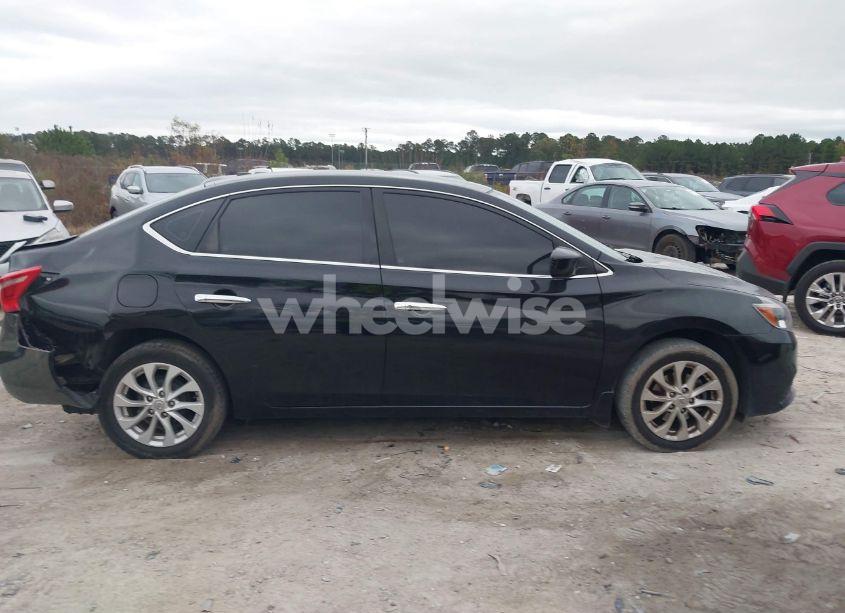Photo 13 of 2018 Nissan Sentra SV (VIN 3N1AB7AP7JL655430)