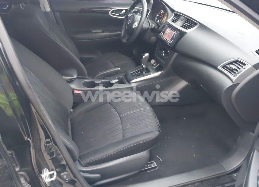 Photo 5 of 2018 Nissan Sentra SV (VIN 3N1AB7AP7JL655430)