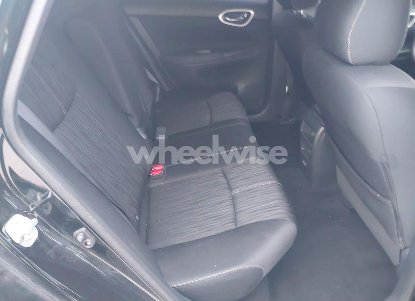 Photo 8 of 2018 Nissan Sentra SV (VIN 3N1AB7AP7JL655430)