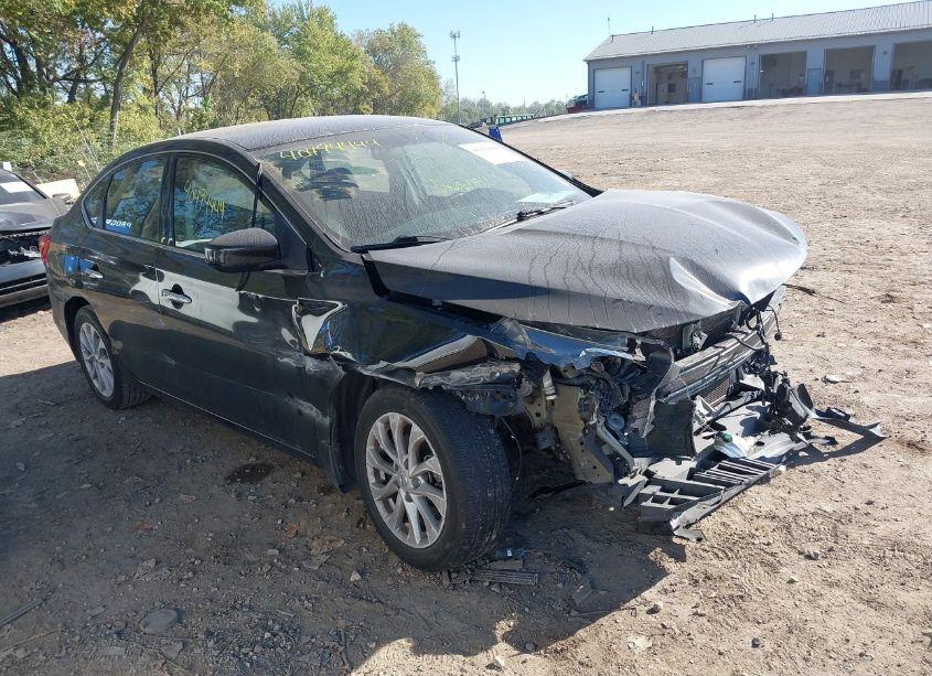 2018 Nissan Sentra SV (VIN 3N1AB7AP7JL659560) main photo