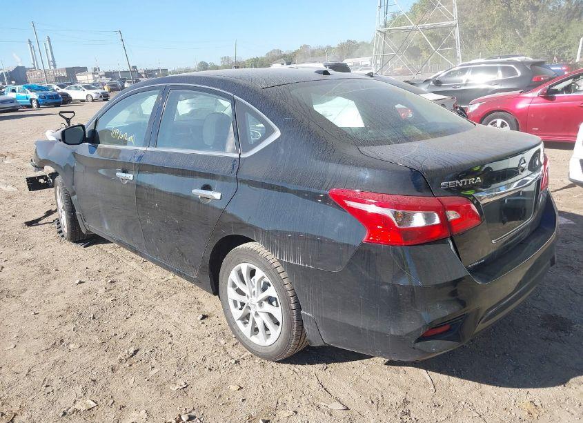 Photo 3 of 2018 Nissan Sentra SV (VIN 3N1AB7AP7JL659560)