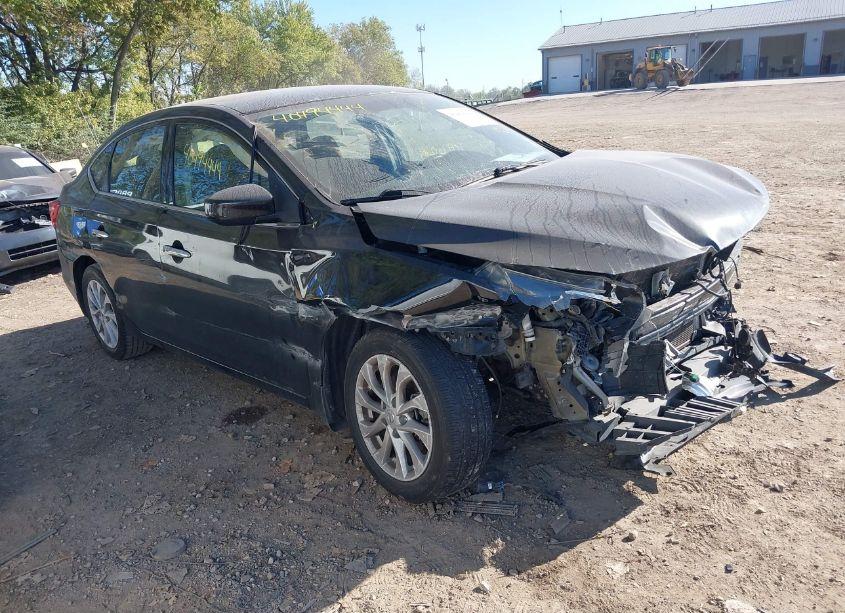 Photo 6 of 2018 Nissan Sentra SV (VIN 3N1AB7AP7JL659560)