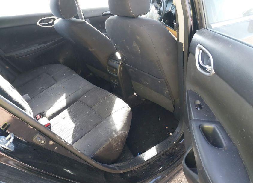 Photo 8 of 2018 Nissan Sentra SV (VIN 3N1AB7AP7JL659560)