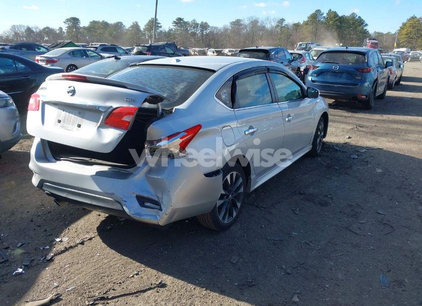 Photo 4 of 2018 Nissan Sentra SR (VIN 3N1AB7AP7JY202444)