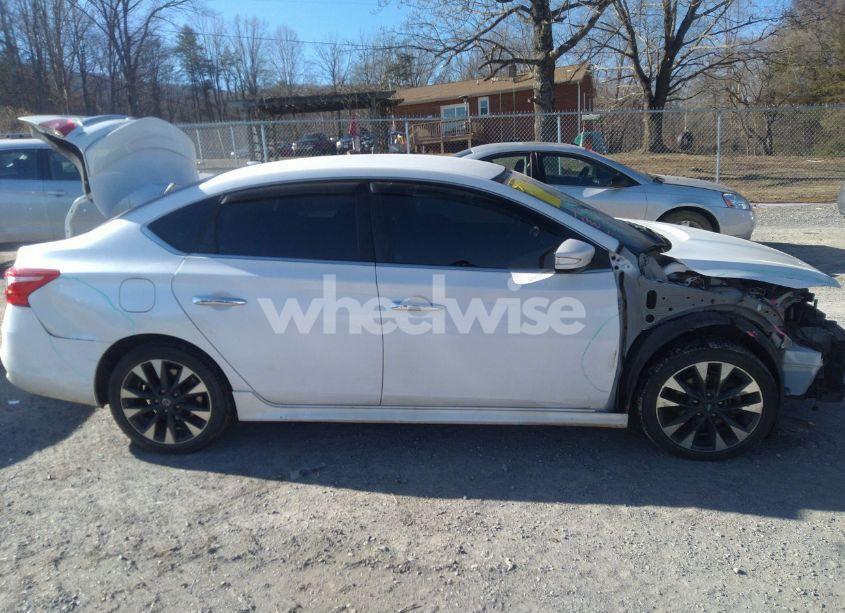 Photo 13 of 2018 Nissan Sentra SR (VIN 3N1AB7AP7JY209166)
