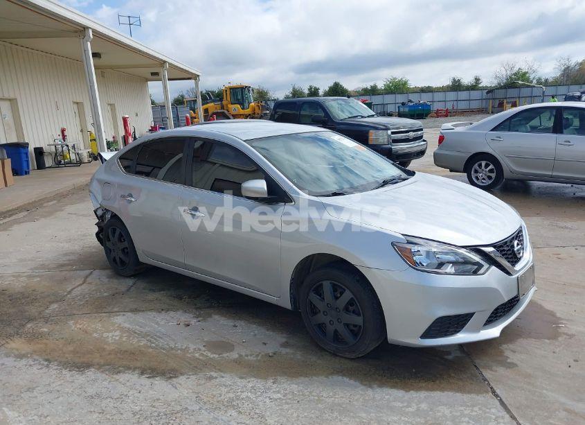 2018 Nissan Sentra S (VIN 3N1AB7AP7JY221527) main photo