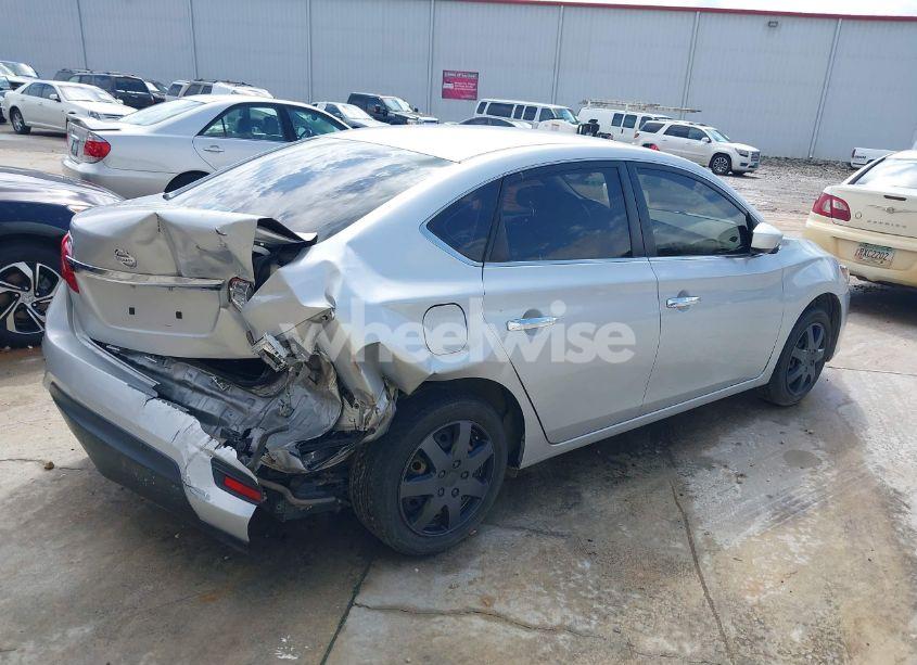 Photo 4 of 2018 Nissan Sentra S (VIN 3N1AB7AP7JY221527)