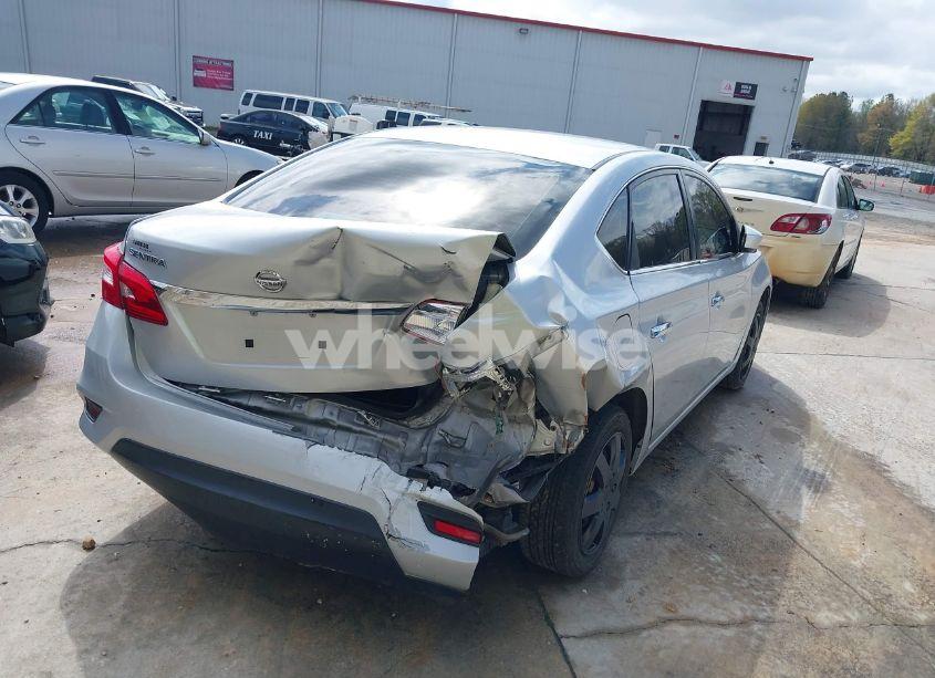 Photo 6 of 2018 Nissan Sentra S (VIN 3N1AB7AP7JY221527)
