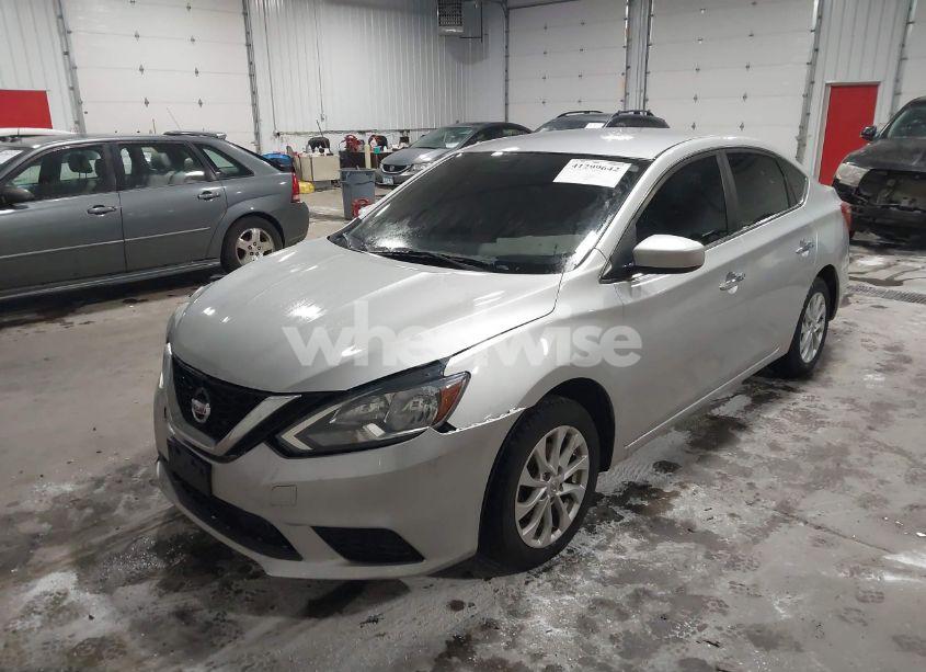 Photo 6 of 2018 Nissan Sentra SV (VIN 3N1AB7AP7JY235654)