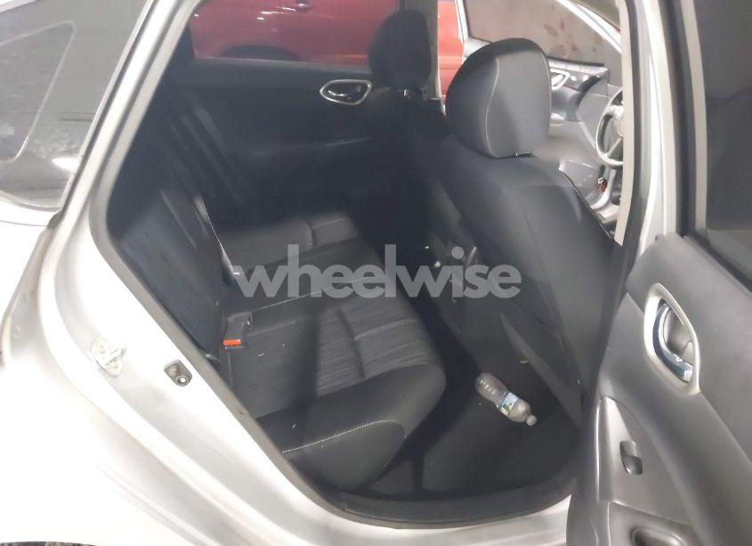 Photo 8 of 2018 Nissan Sentra SV (VIN 3N1AB7AP7JY235654)