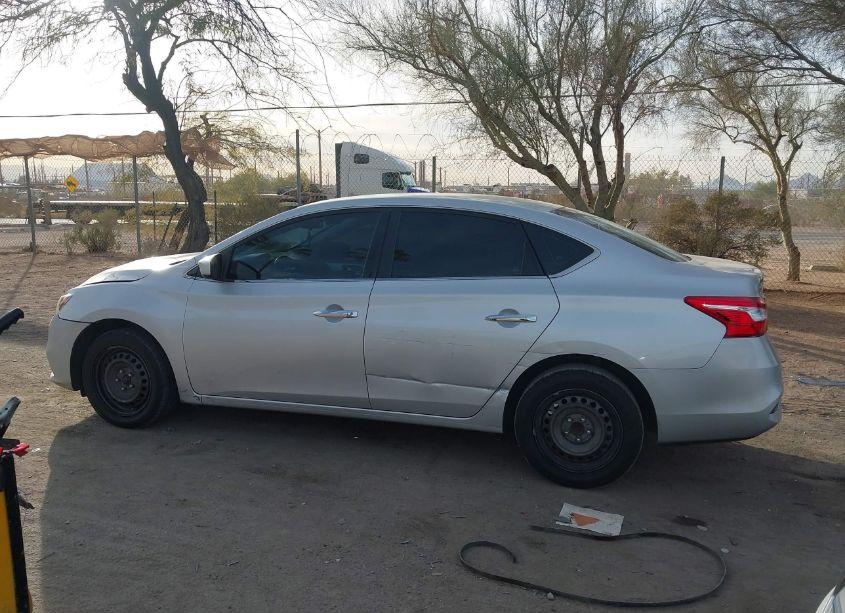 Photo 15 of 2018 Nissan Sentra S (VIN 3N1AB7AP7JY243110)
