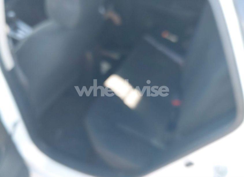 Photo 8 of 2018 Nissan Sentra S (VIN 3N1AB7AP7JY244242)